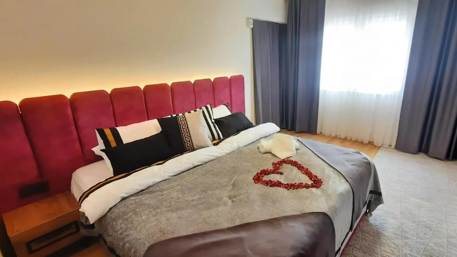 Apartment Findikzade Seaside Flats In Lively Fatih Area Very Near Metro And Tourist Sights Istanbul
